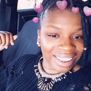 Meet your Posher, Esha